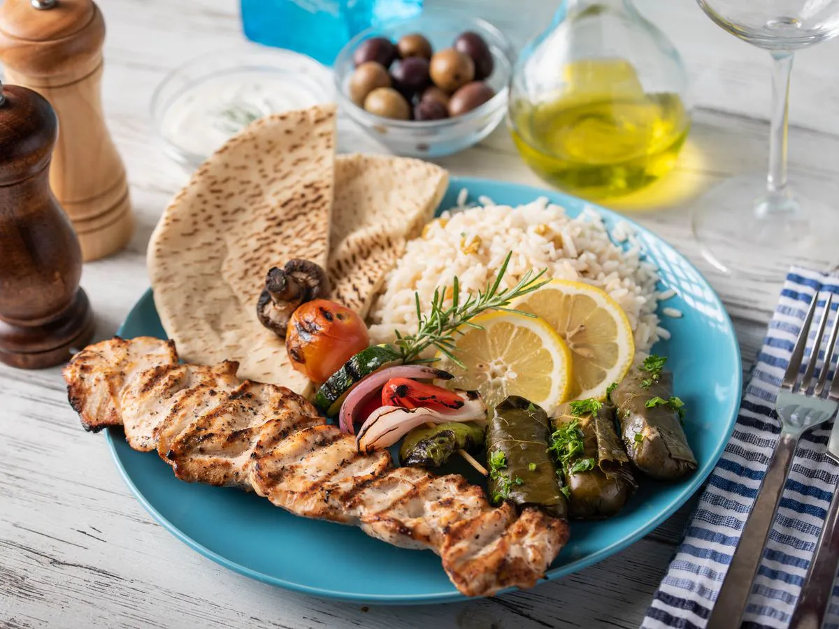 Chicken Souvlaki Plate Gyro Kitchen, Mediterranean Restaurant in Glendale
